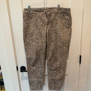 White House Black Market Ladies Animal Print The Skinny Jeans.  Size 12.